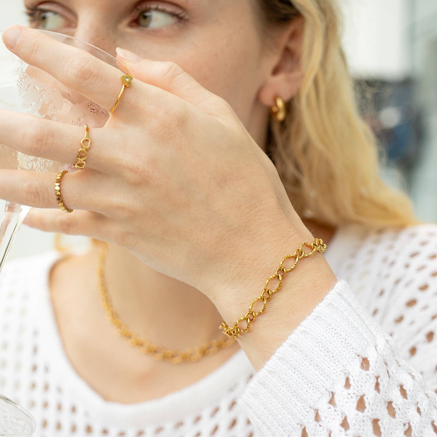 18K Gold PVD Stainless Steel Hammered Oval Chain Bracelet