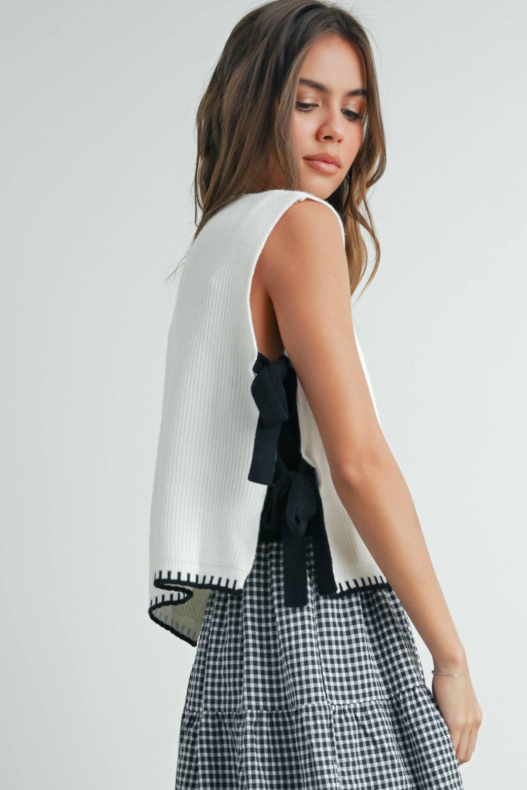 Mock Neck Sleeveless Sweater