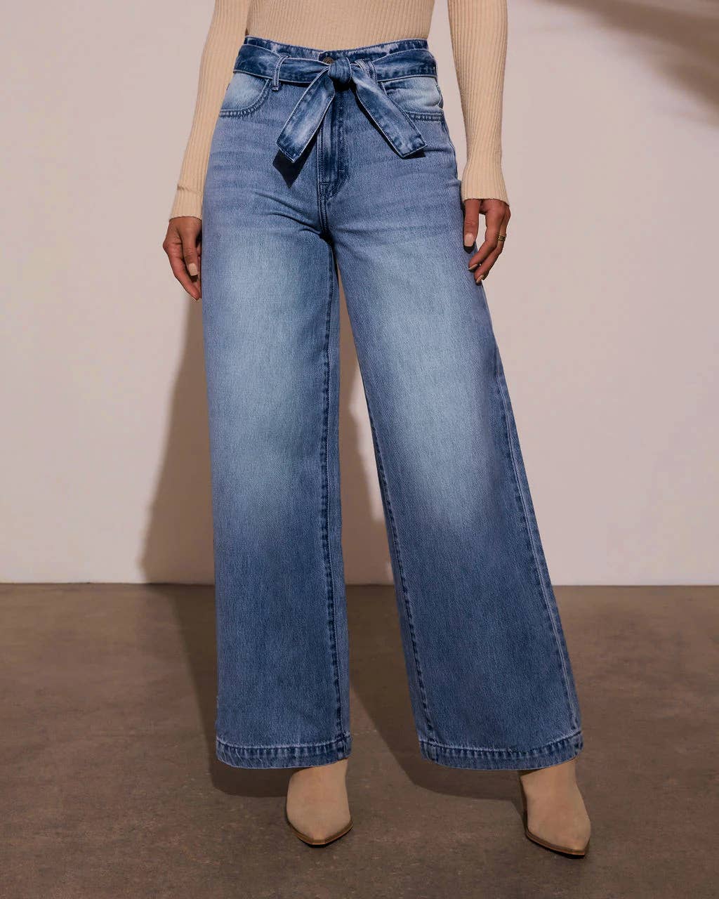 Vintage High-Waisted Wide-Leg Jeans
